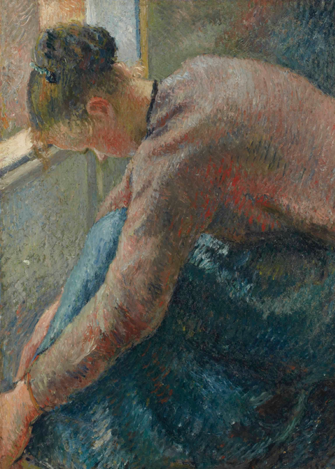 7010 Peasant woman tying her shoe